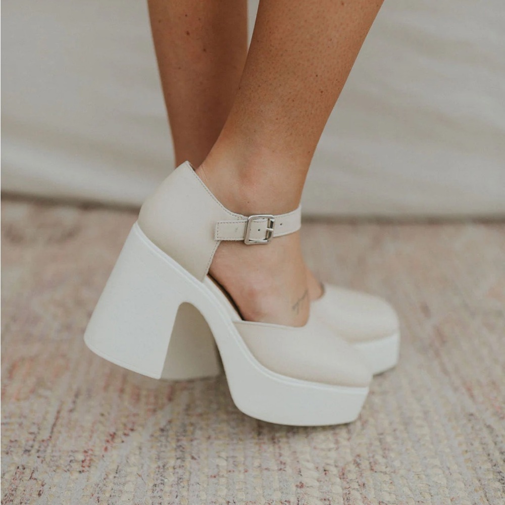 Free People
Gwen Leather Mary Jane Platform Pumps - Picture 2 of 2